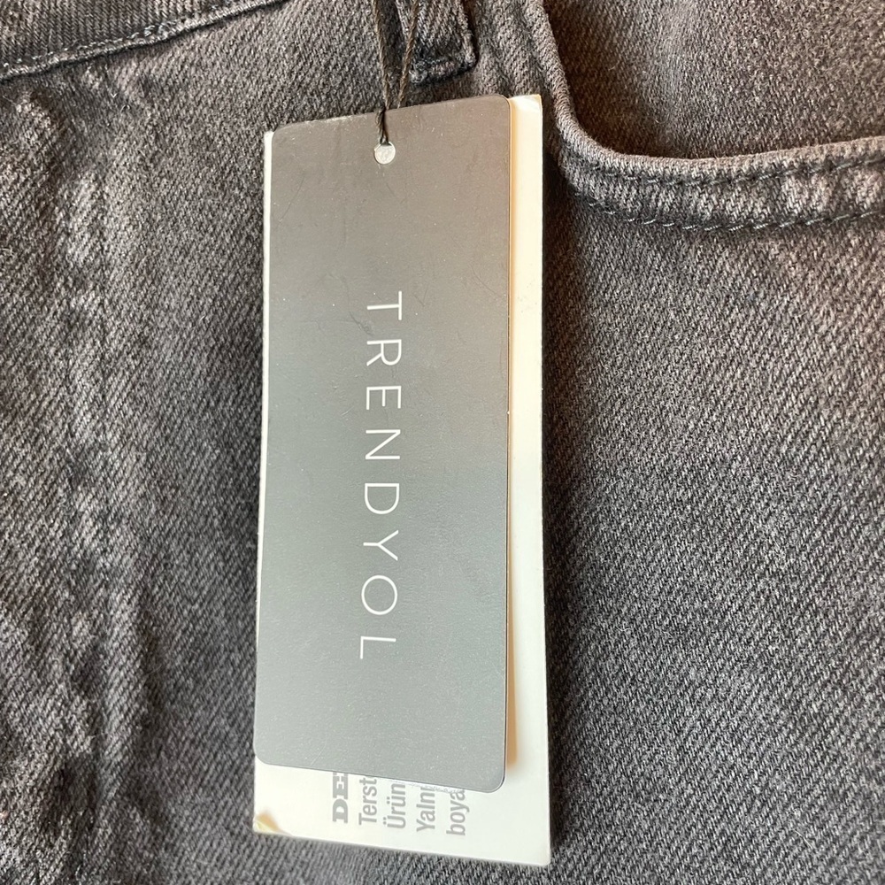 TRENDYOL Women’s Gray Black Mom Jean Denim Size 12 - Picture 2 of 10